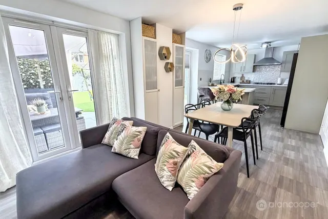 Harrow Lane, Weddington, CV10, photo 2