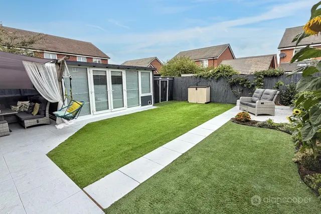Harrow Lane, Weddington, CV10, photo 3
