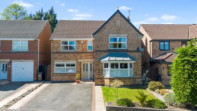 Kielder Close, Ashton-In-Makerfield, Wigan, Wigan, WN4 0JR, photo 1