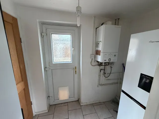 Photo 3 — Crewe Road, Castleford