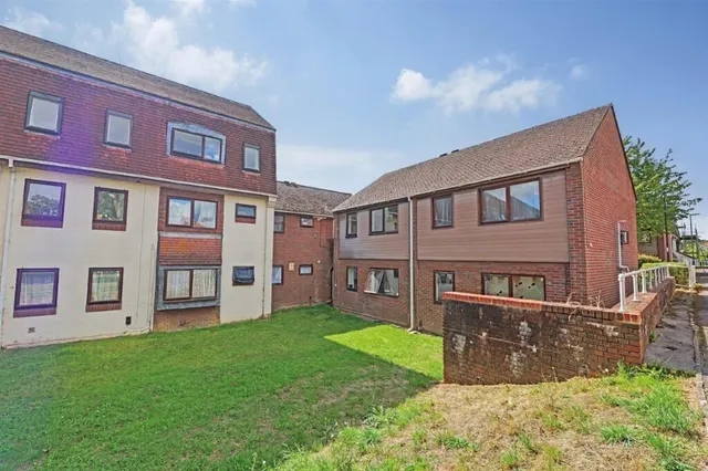 Itchenside Close, SWAYTHLING, photo 1