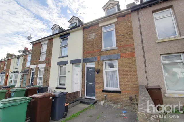 Tonbridge Road, ME16, photo 1