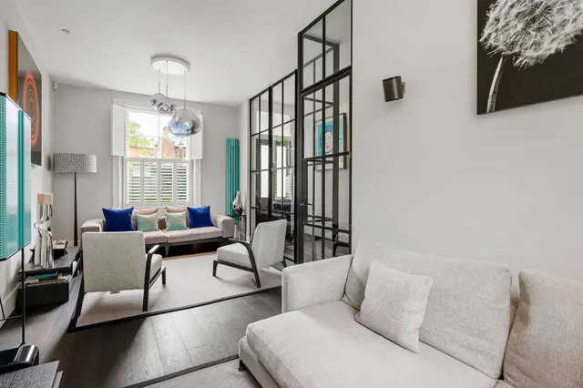 Photo 2 — Dagmar Terrace, London, N1 2BN