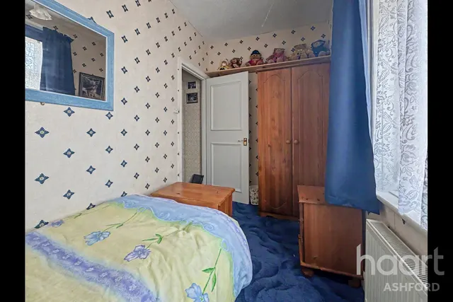 Canterbury Road, CT19, photo 2