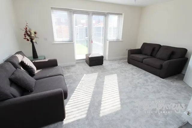 Viewings, B28, photo 2