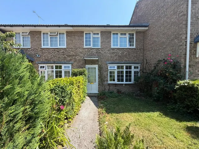 Photo 2 — Barnes Close Sturminster Newton, Dorset DT10 1BN