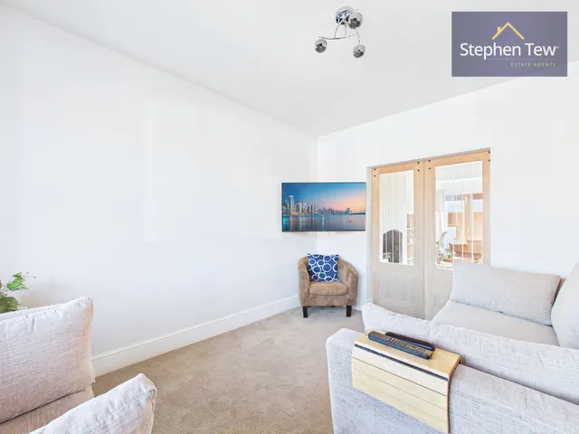 Alderley Avenue, Blackpool, FY4, photo 3