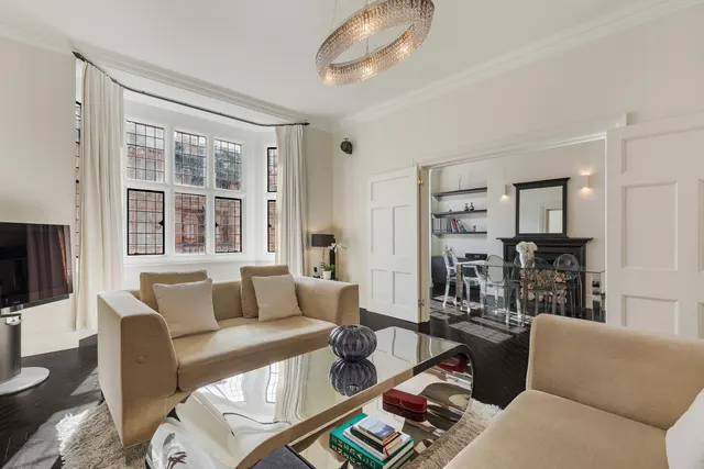 Photo 2 — Mount Street, Mayfair, London