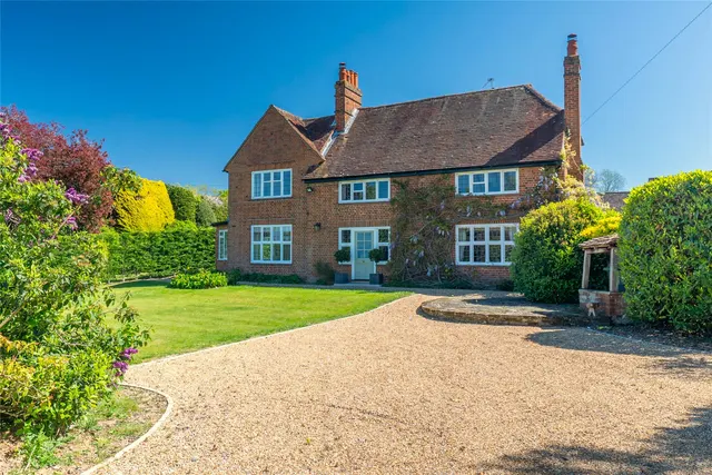 The Street, West Horsley, KT24, photo 1