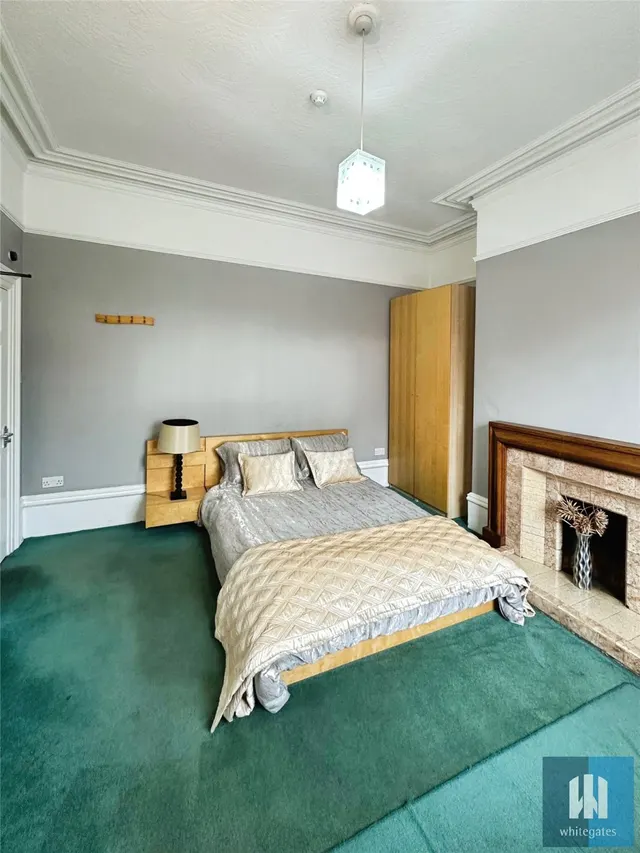 Trinity Street, Huddersfield, HD1, photo 2