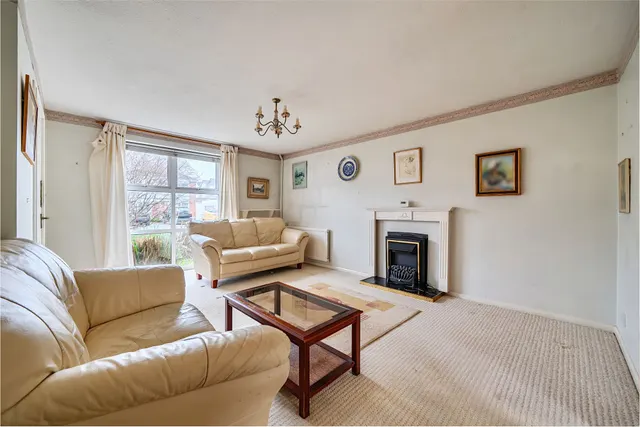 Sidlesham Close, Hayling Island, PO11, photo 3