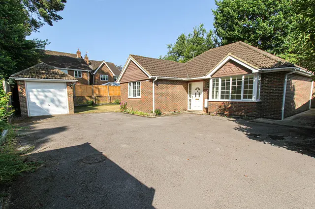 28a Queens Road, Fleet, GU52 7LE, photo 1