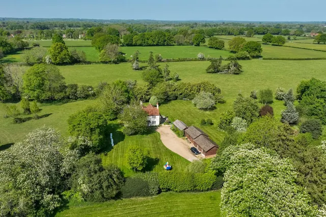 Ballinger, Great Missenden, Buckinghamshire, HP16 0RR, photo 1