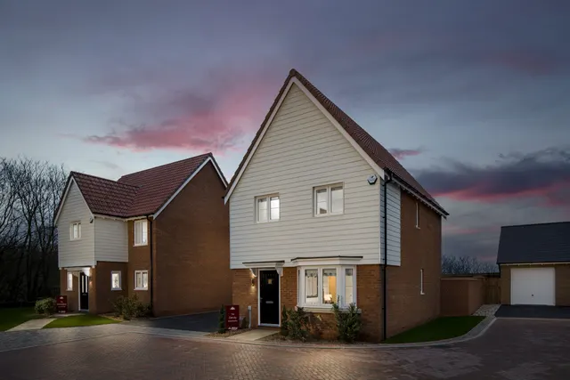 Photo 2 — Plot 209A, The Dendy, Royal Gardens, Wixams, MK45 3RN