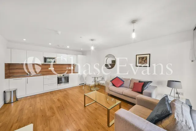 Booth Road, Silvertown, E16, photo 3