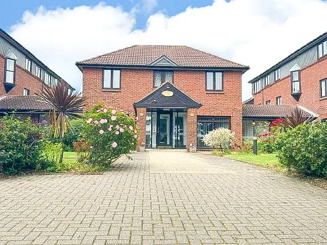Imperial Avenue, Westcliff-on-Sea, SS0, photo 1