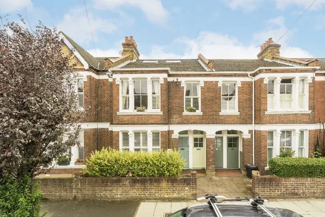 Waldron Road, SW18, photo 1