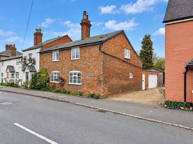Southam Road, Dunchurch, photo 1