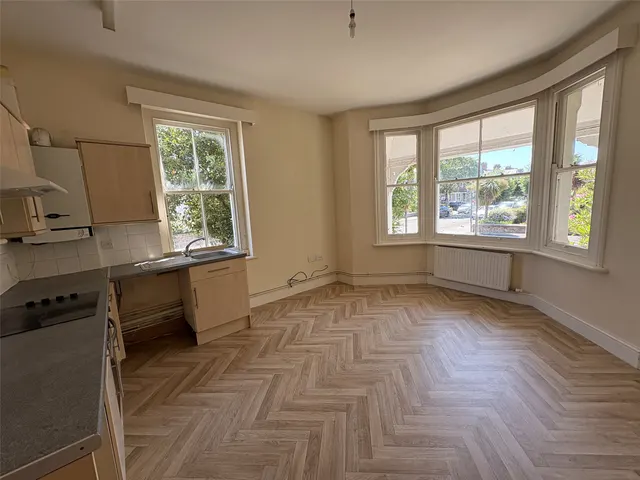 Summerland Avenue, Minehead, TA24, photo 2