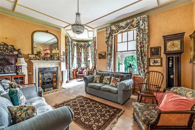 Northdown Road, Woldingham, CR3, photo 3