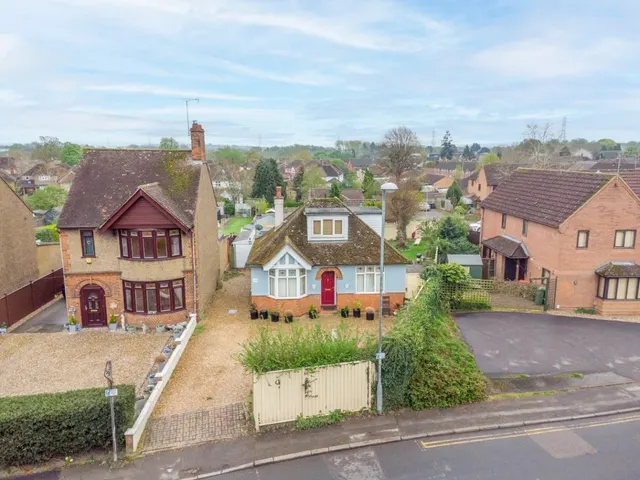 Wing Road, Leighton Buzzard, photo 1