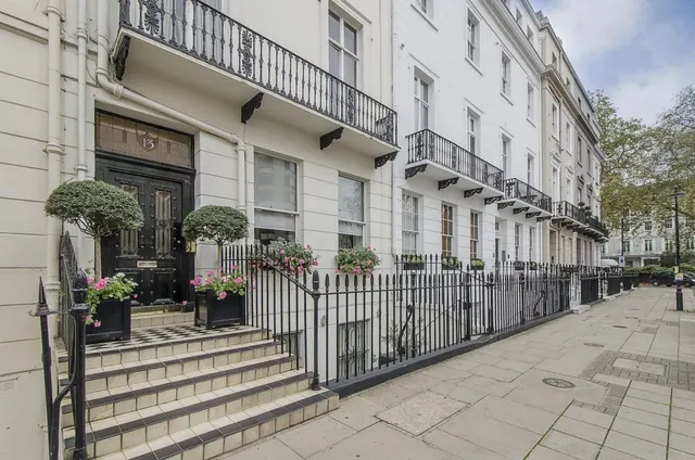Photo 2 — Chesham Place, Belgravia, London, SW1X 8HN