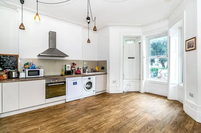 Grove Crescent, Kingston upon Thames, KT1, photo 3