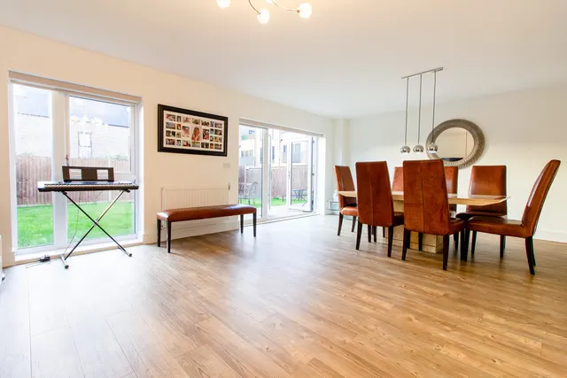 Fitch Close, Chelmsford, CM1, photo 3