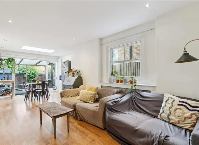 Photo 2 — Beechdale Road, Brixton, SW2