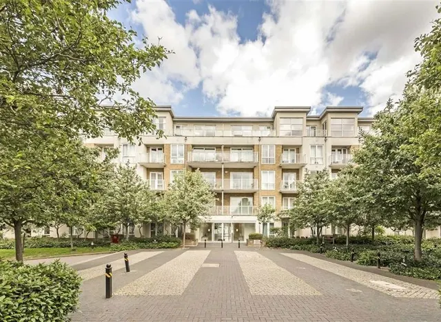 Melliss Avenue, Kew, TW9, photo 1