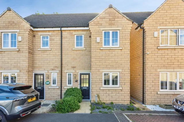 Imperial Close, Wakefield, WF2, photo 1
