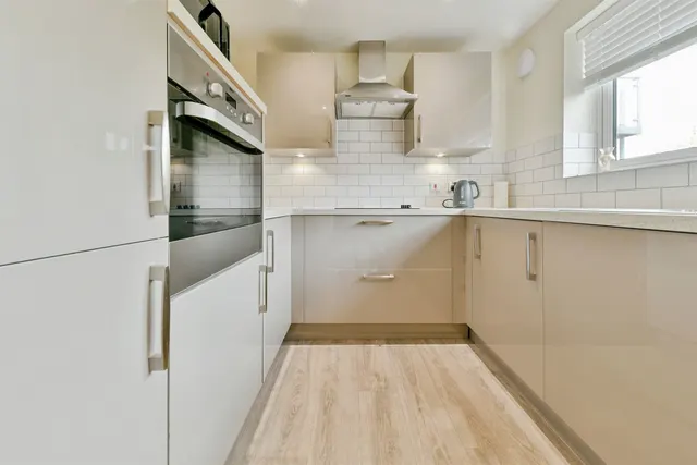 Wratten Road West, Hitchin, SG5, photo 2