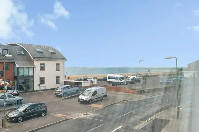 Southwood Road, Hayling Island, PO11, photo 3