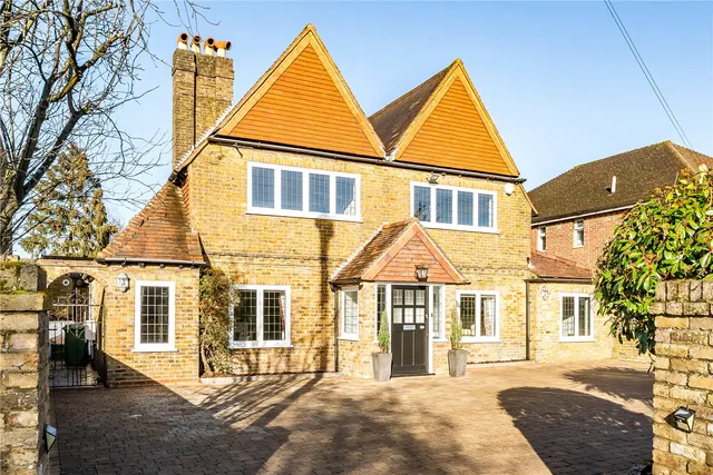 Wood Lane, Ruislip, HA4, photo 1