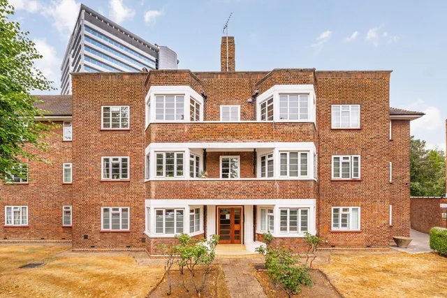 Grange Road, W4, photo 1