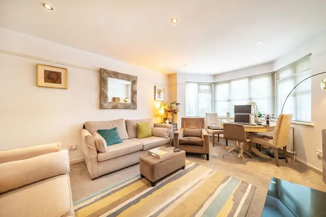 Grange Road, W4, photo 2