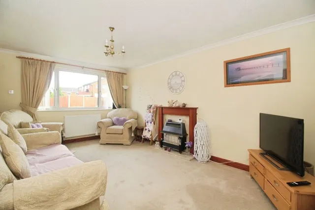 Photo 2 — Galloway Close, Barwell, Leicestershire, LE9