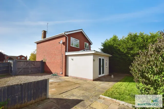 Bittern Road, St Peters, WR5, photo 2