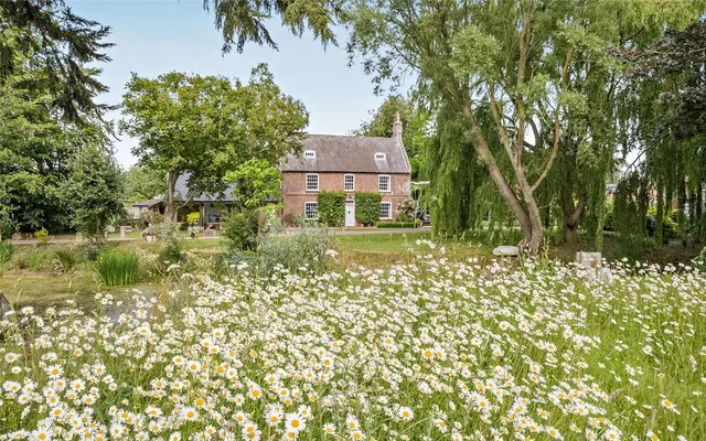 Photo 2 — Chestnut Farmhouse, Main Street, Gayton Le Marsh, Alford, LN13 0NW