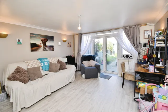 Tiptree Crescent, Ilford, IG5, photo 1