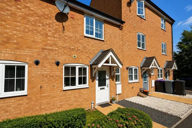 Wingfield Court, Grantham, photo 1