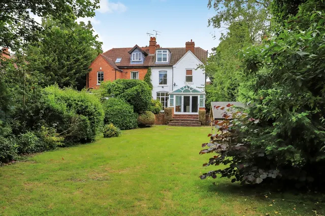 Photo 2 — Tettenhall Road, Tettenhall, Wolverhampton