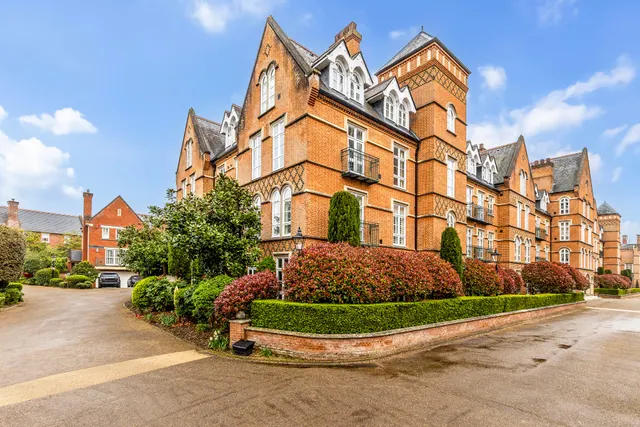 Photo 2 — Virginia Water, Surrey, GU25 4ST