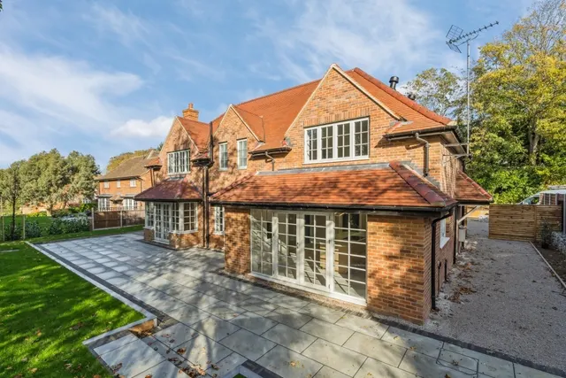 Dog Kennel Lane, Chorleywood, WD3, photo 1