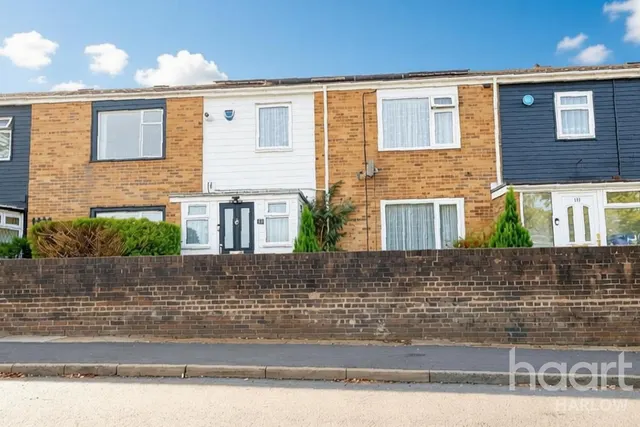 The Maples, Harlow, CM19, photo 1