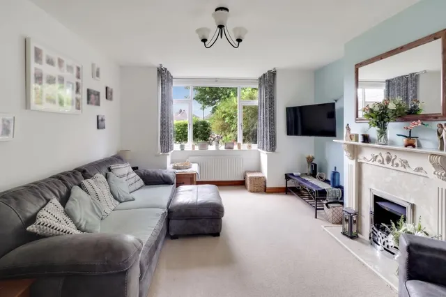 Montague Crescent, Garforth, LS25, photo 2