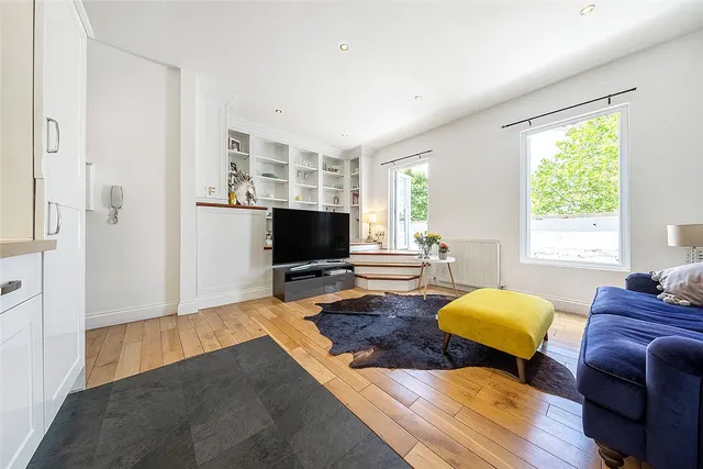 Lordship Lane, East Dulwich, London, SE22, photo 1