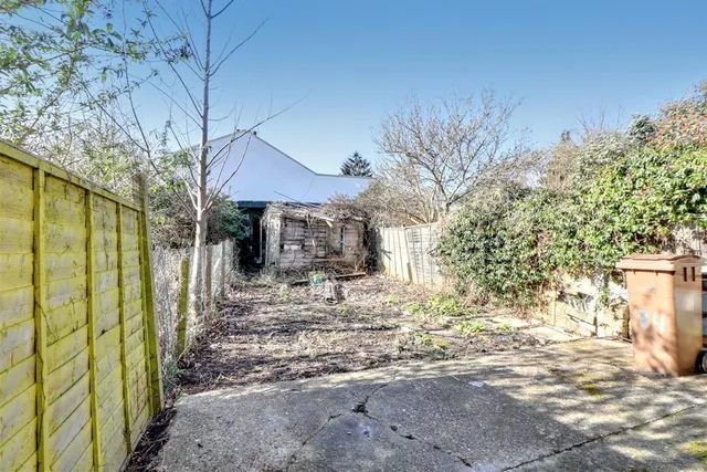 Colworth Road, E11, photo 3