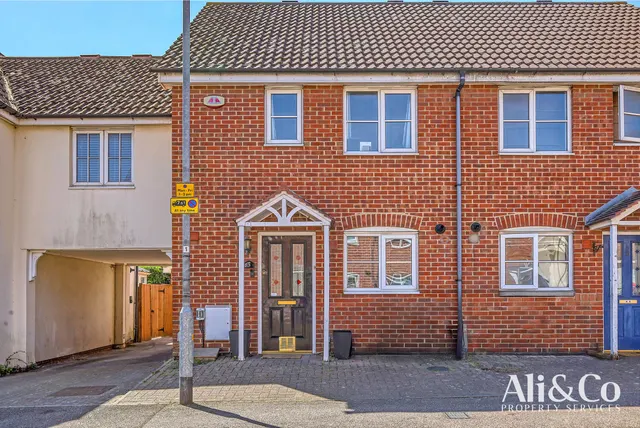 Grenville Road, Chafford Hundred, Essex, RM16 6BG, photo 1
