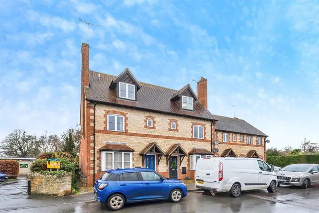 Waylands, Uffington, SN7, photo 1